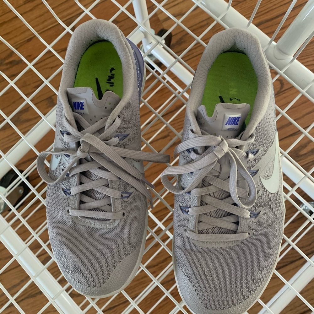 Nike Metcons - Picture 4 of 6